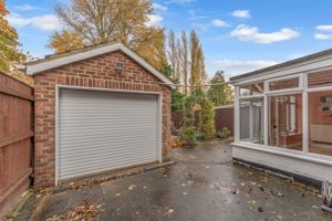 Photo 32- click for photo gallery